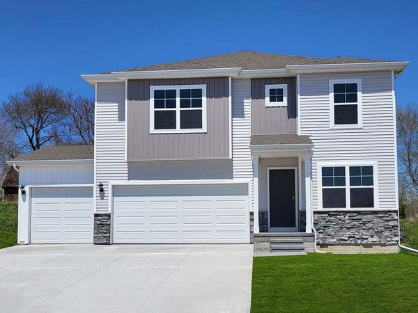 304 Kingfisher Court SW, Bondurant, IA 50035