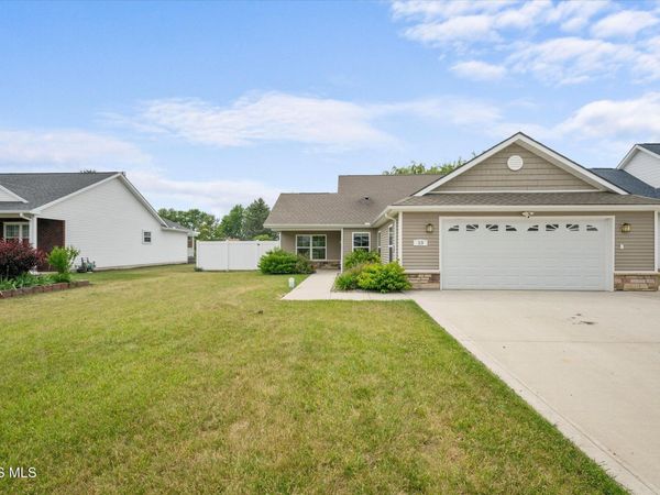 13 Cascade Lane , Delta, OH 43515