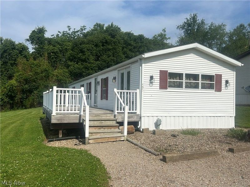 495 S. Pleasant Grove Circle , Zanesville, OH 43701 Photo 1
