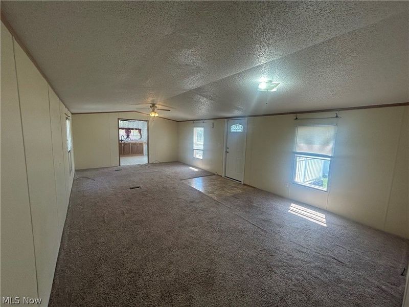 495 S. Pleasant Grove Circle , Zanesville, OH 43701 Photo 4