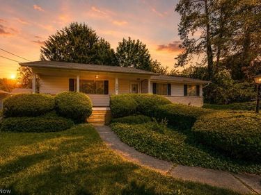 209 Shiawassee Avenue, Akron, OH 44333