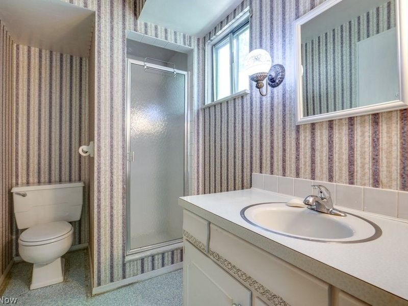 209 Shiawassee Avenue, Akron, OH 44333 Photo 17