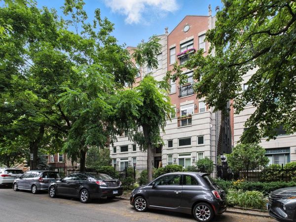 860 W Buckingham Place , Unit 1E, Chicago, IL 60657