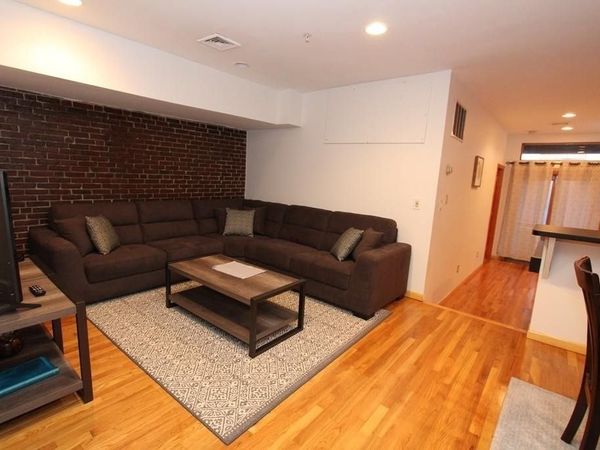 49-51 Temple, Unit 2R, Boston, MA 02111