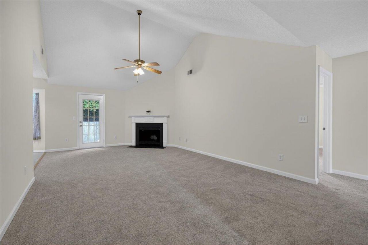 1082 Old Battery Circle Photo 13