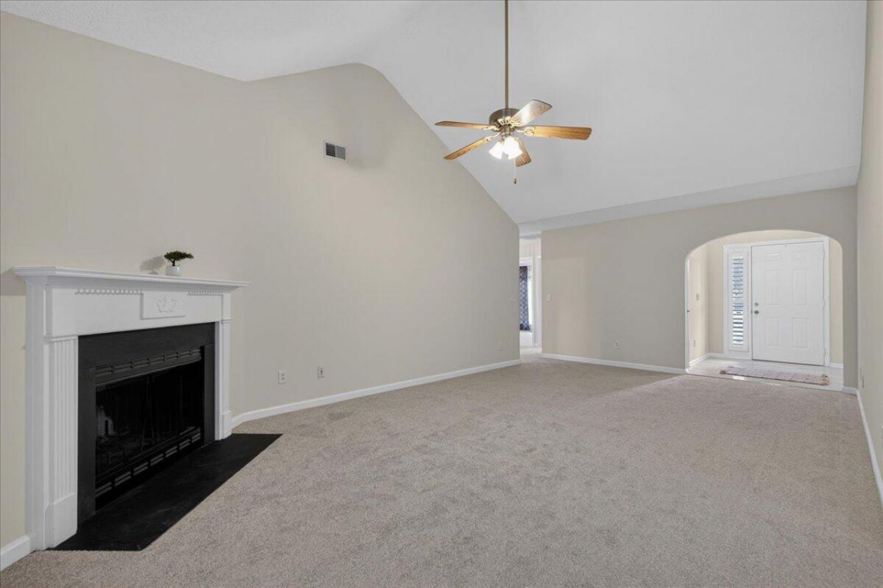 1082 Old Battery Circle Photo 14