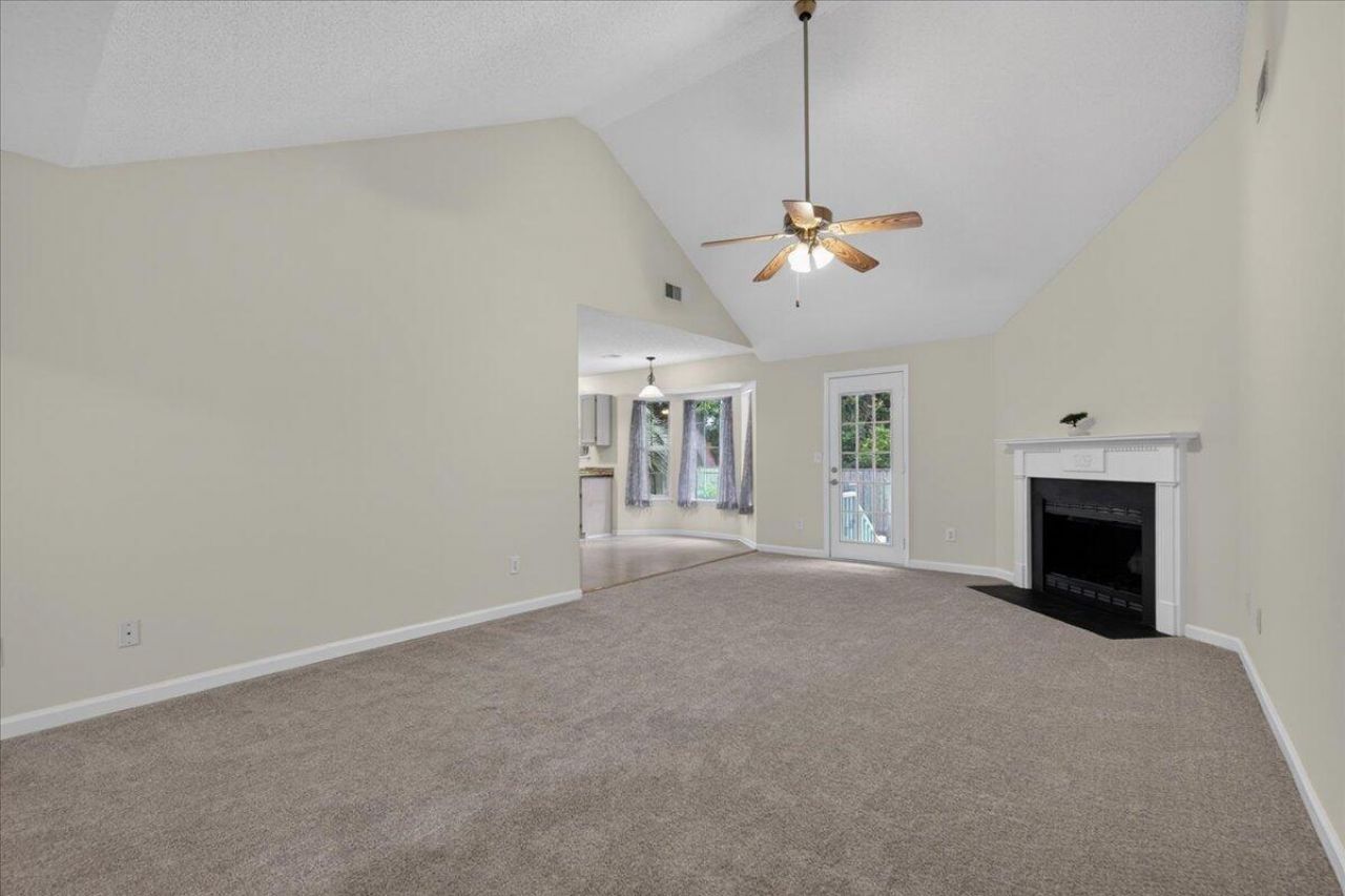1082 Old Battery Circle Photo 15