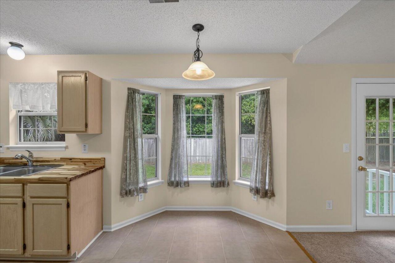 1082 Old Battery Circle Photo 16