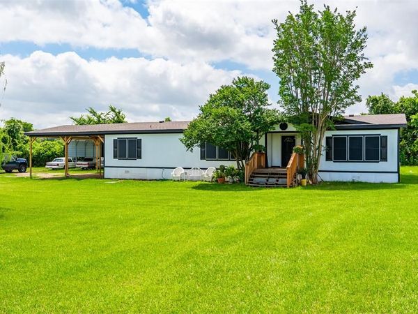 4626 E Renfro Street , Alvarado, TX 76009