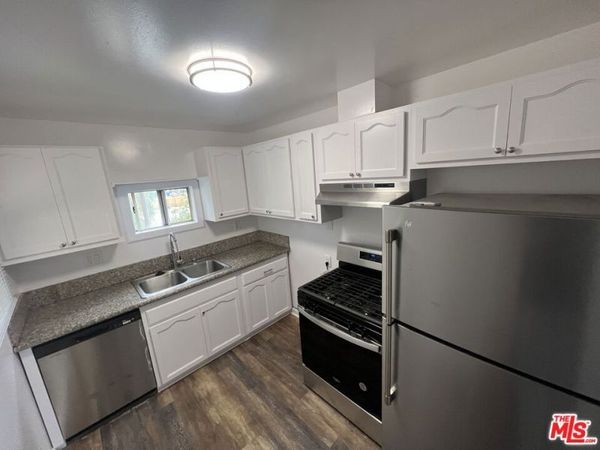 419 La Colina Drive, Unit 4, Inglewood, CA 90302