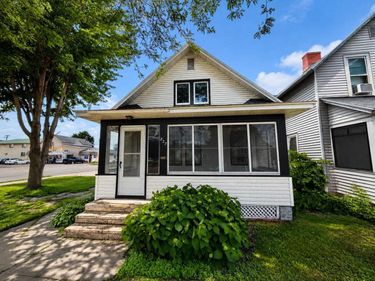 227 Mankato Avenue, Winona, MN 55987