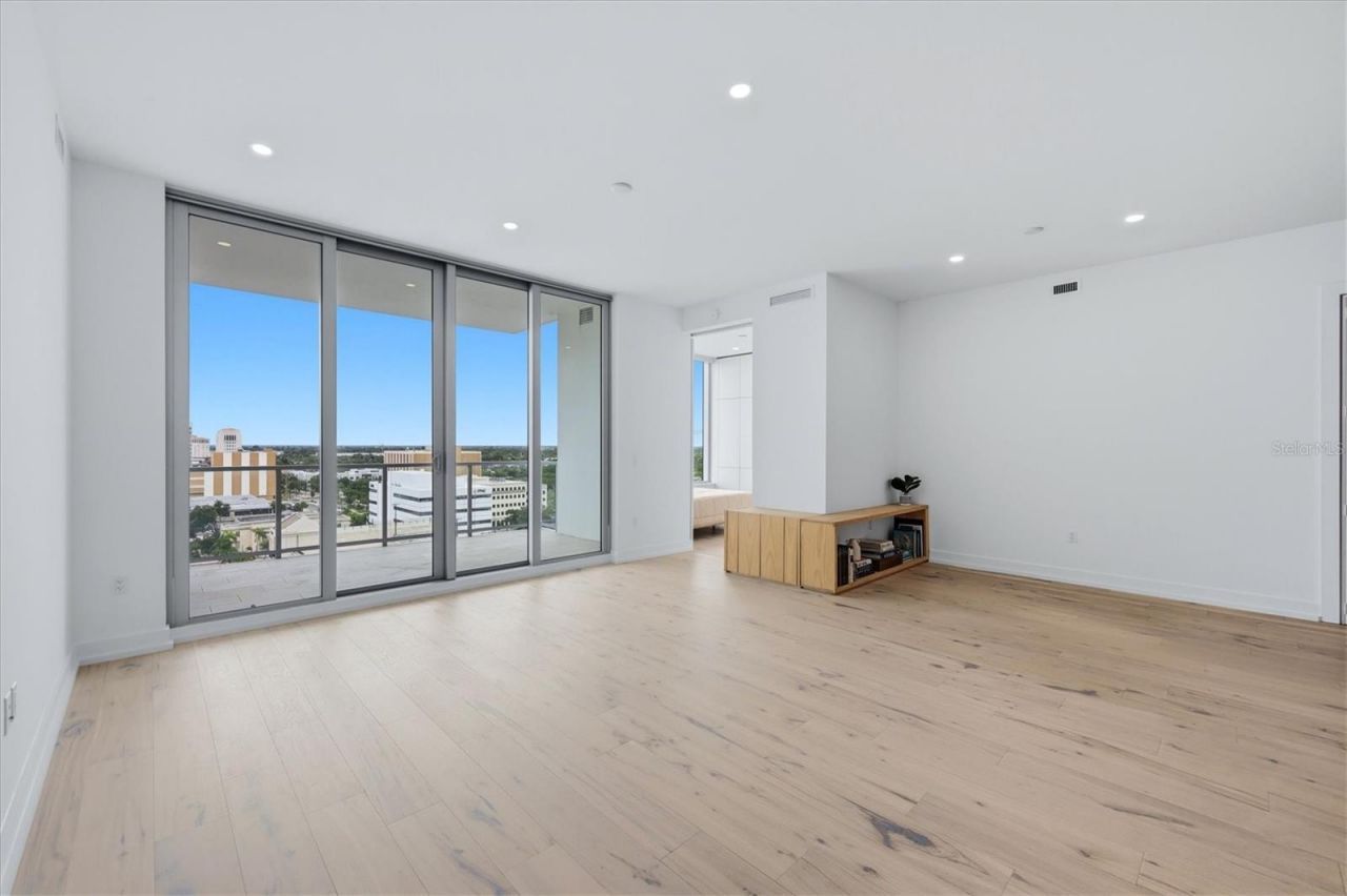 111 S Pineapple Avenue, Unit 1103, Sarasota, FL 34236 Photo