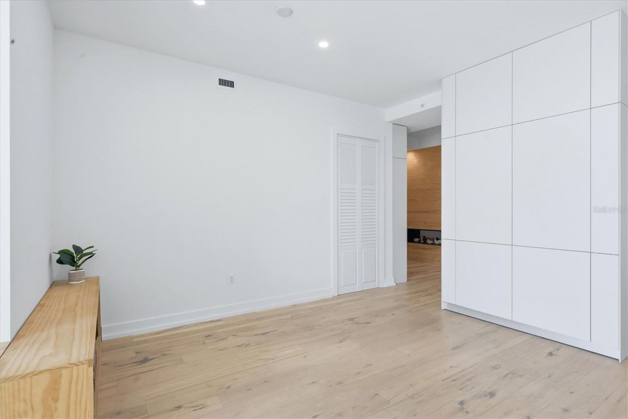 111 S Pineapple Avenue, Unit 1103, Sarasota, FL 34236 Photo