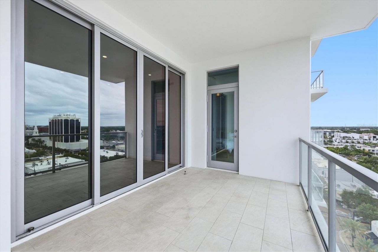 111 S Pineapple Avenue, Unit 1103, Sarasota, FL 34236 Photo