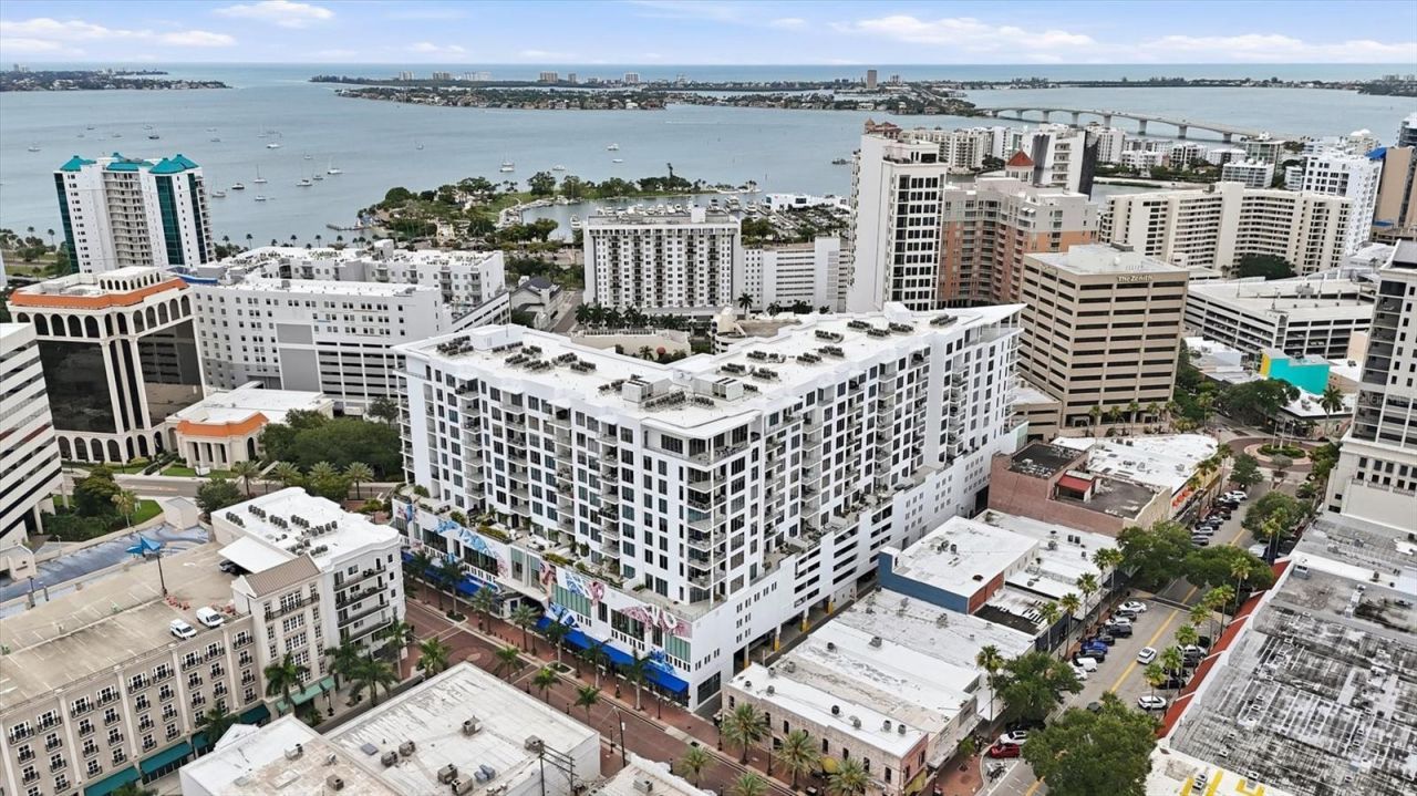 111 S Pineapple Avenue, Unit 1103, Sarasota, FL 34236 Photo