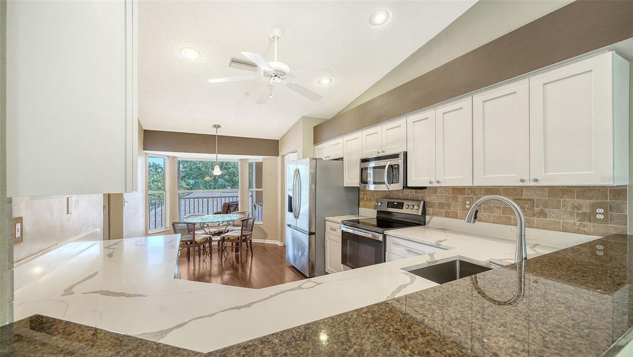 9641 Castle Point Drive, Unit 1226, Sarasota, FL 34238 Photo