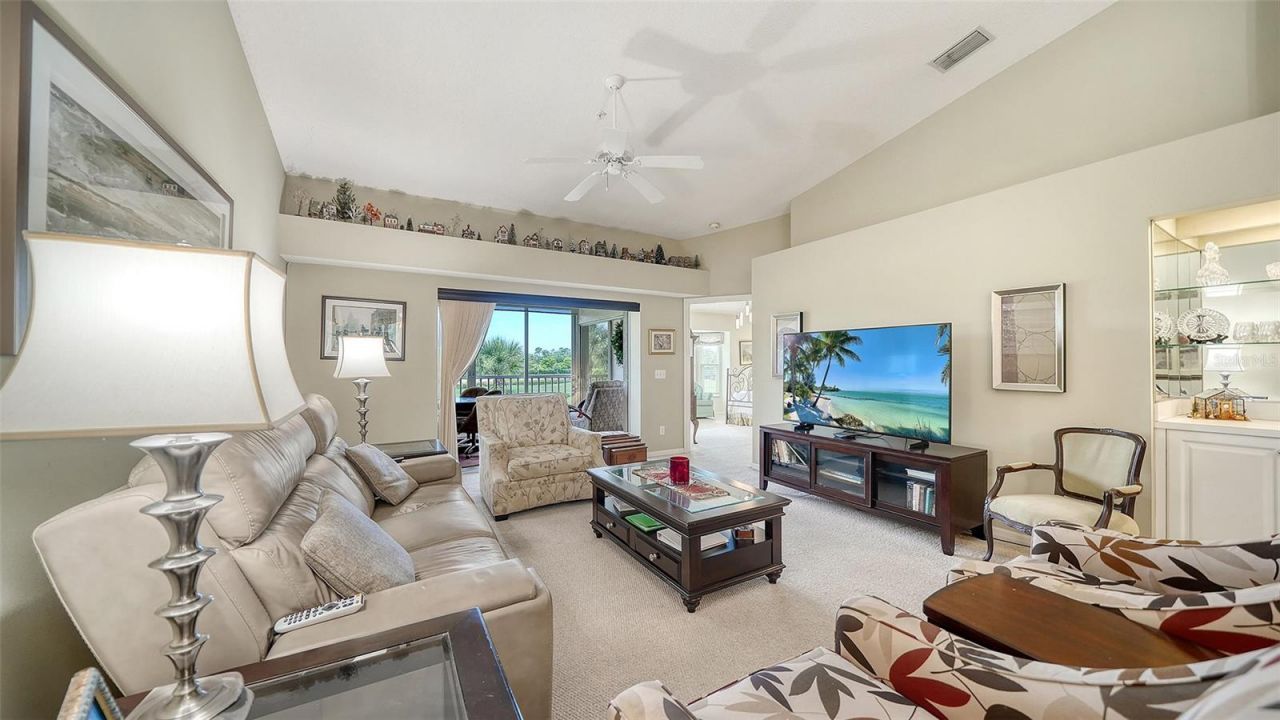 9641 Castle Point Drive, Unit 1226, Sarasota, FL 34238 Photo
