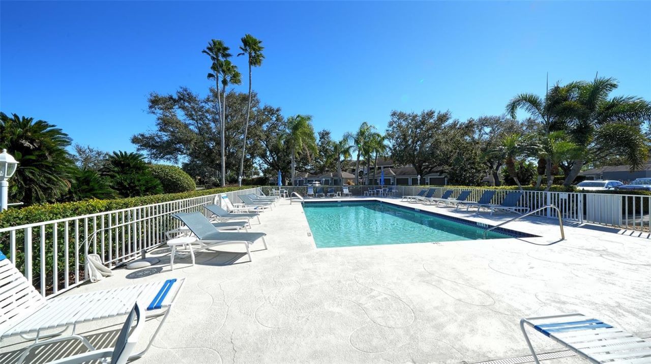 9641 Castle Point Drive, Unit 1226, Sarasota, FL 34238 Photo