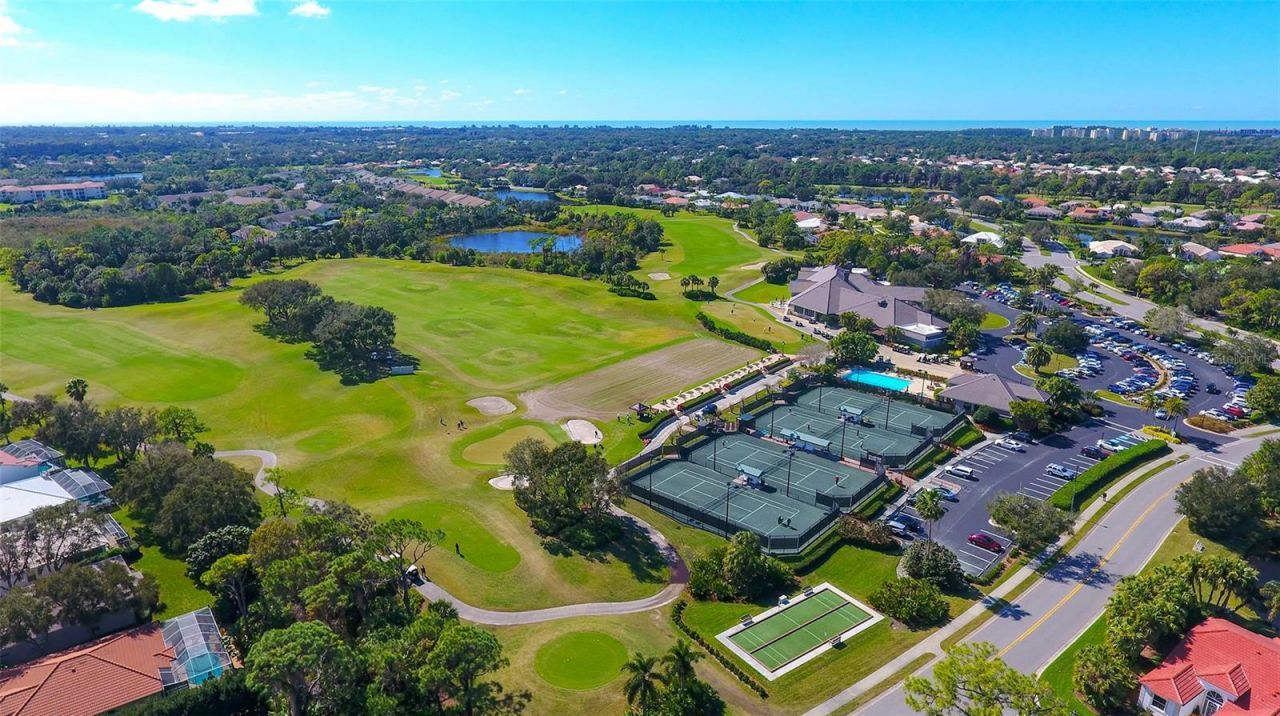 9641 Castle Point Drive, Unit 1226, Sarasota, FL 34238 Photo