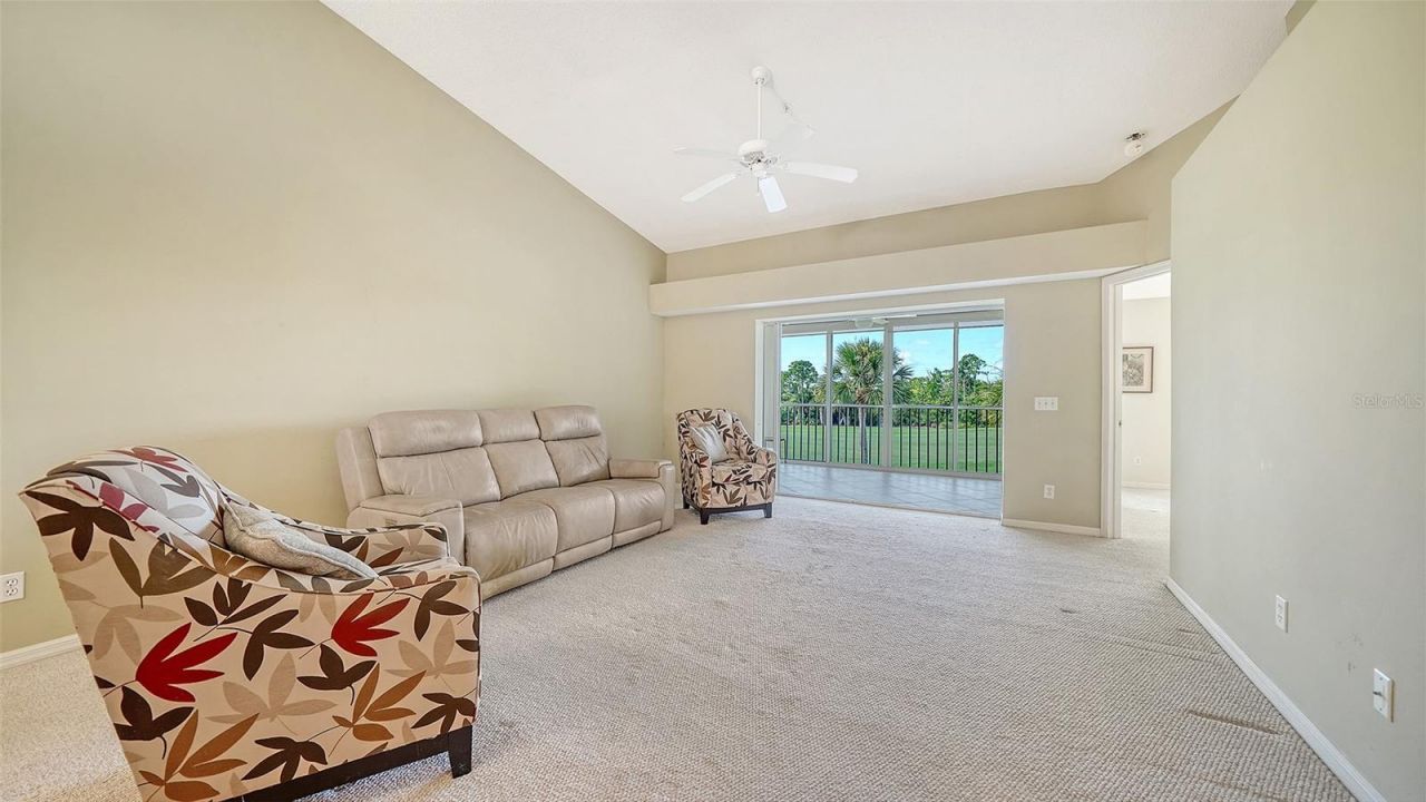 9641 Castle Point Drive, Unit 1226, Sarasota, FL 34238 Photo