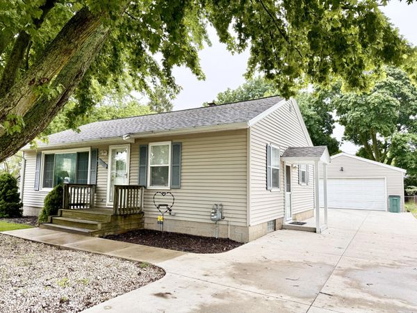 2038 Columbus Avenue, Muskegon, MI 49441