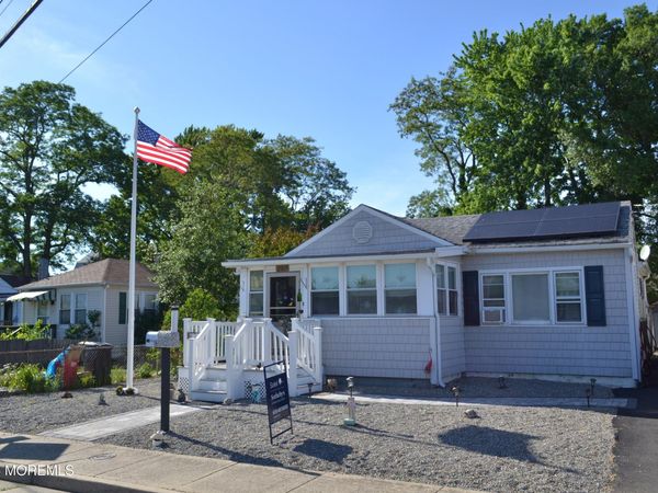 267 Seeley Avenue, Keansburg, NJ 07734