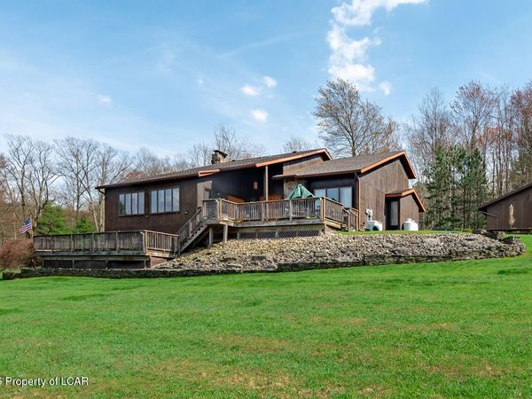 1 Marilyn Drive, Shavertown, PA 18708