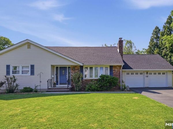 10 Happel Court, SCOTCH PLAINS, NJ 07076