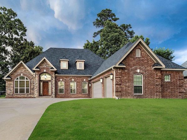 103 Grenoble , Maumelle, AR 72113
