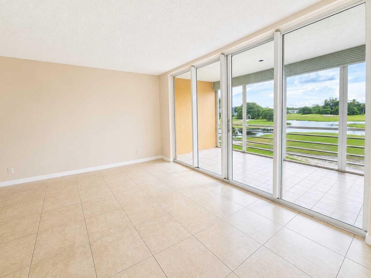 2681 S Course Drive, Unit 301, Pompano Beach, FL 33069 Photo