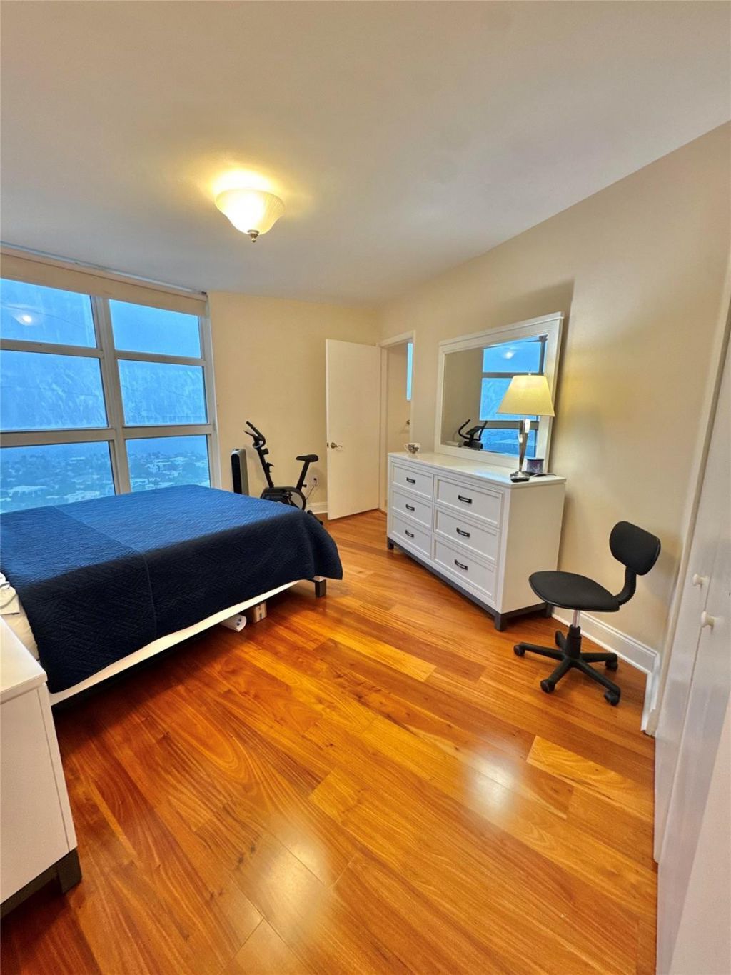 19111 Collins Avenue, Unit 2807, Sunny Isles Beach, FL 33160 Photo