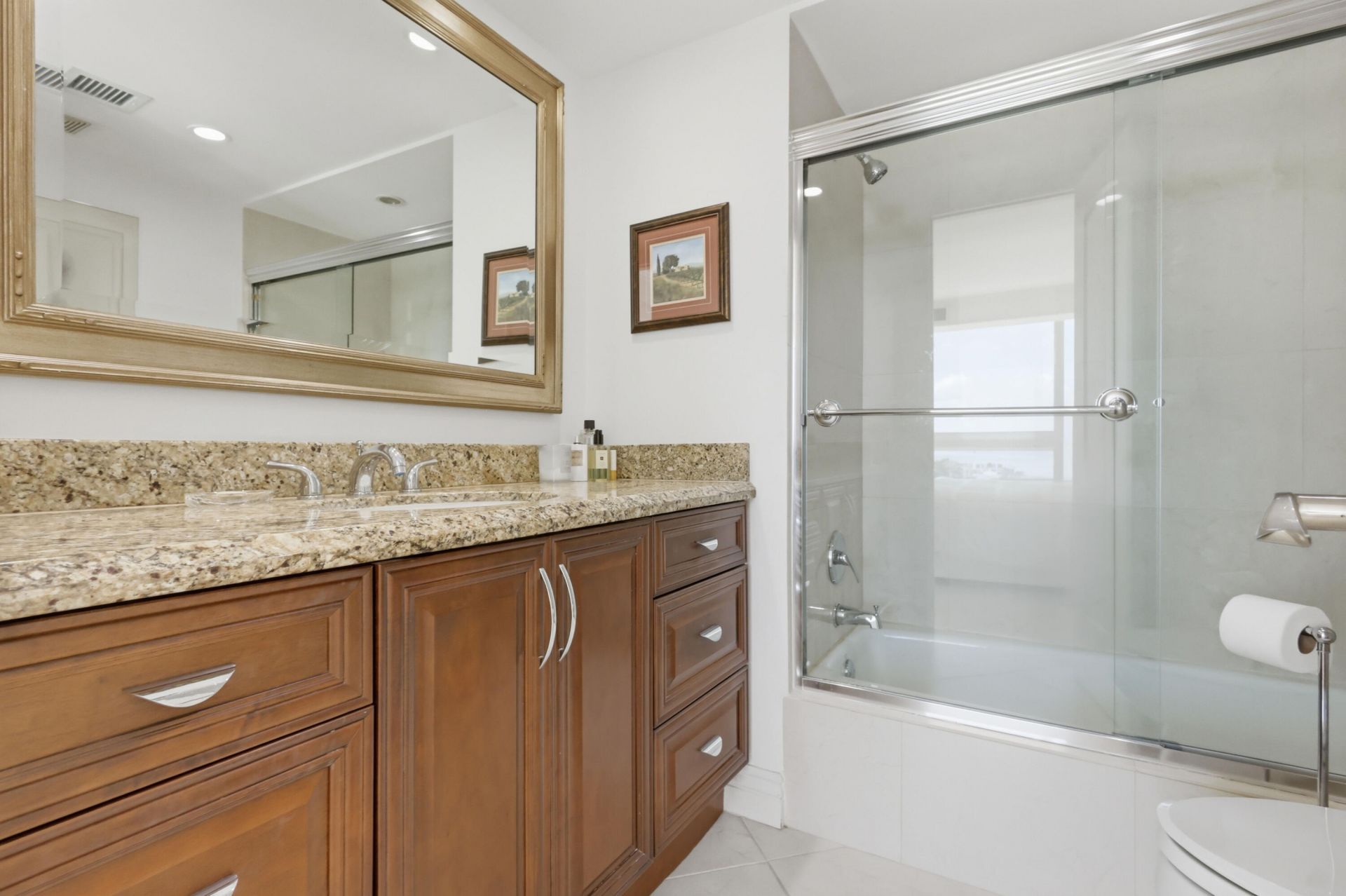 2715 N Ocean Boulevard, Unit 10c, Fort Lauderdale, FL 33308 Photo