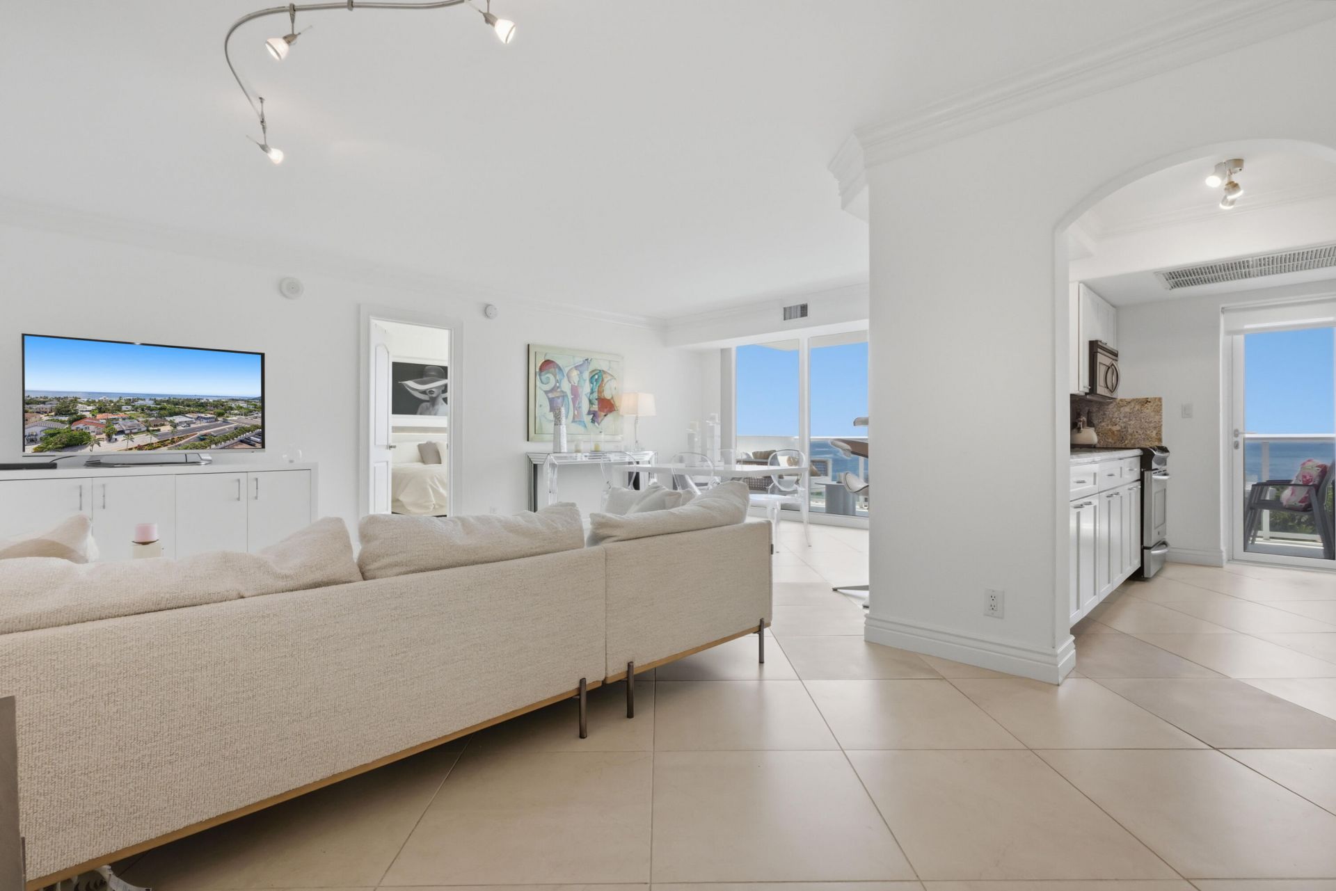 2715 N Ocean Boulevard, Unit 10c, Fort Lauderdale, FL 33308 Photo