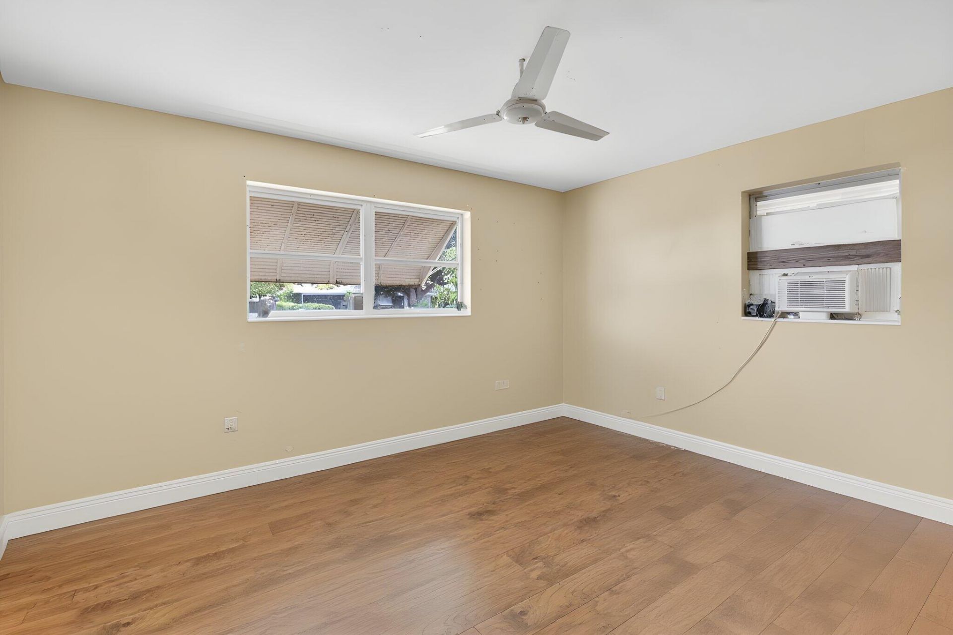 220 SW 10th Avenue, Boynton Beach, FL 33435 Photo