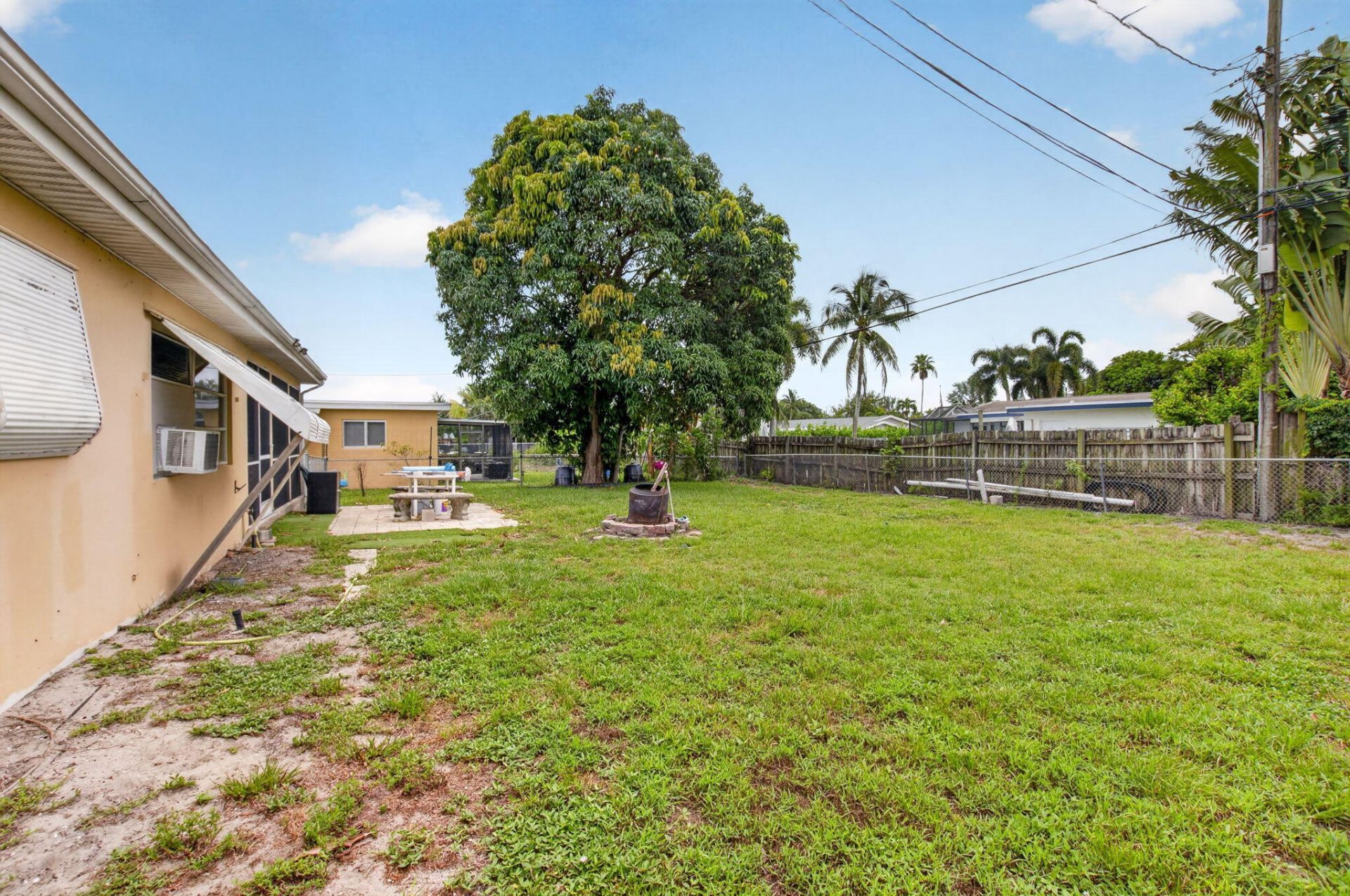 220 SW 10th Avenue, Boynton Beach, FL 33435 Photo