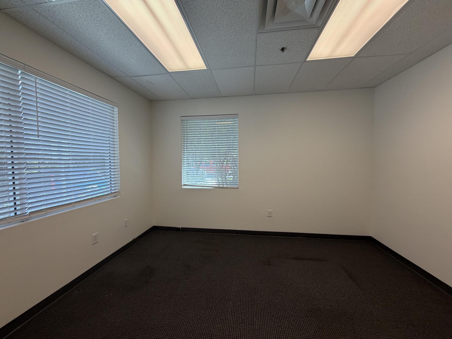 575 NW Mercantile Place, Unit 110, Port Saint Lucie, FL 34986 Photo
