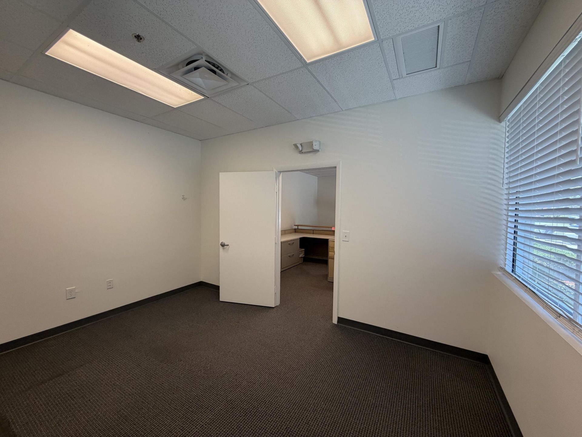 575 NW Mercantile Place, Unit 110, Port Saint Lucie, FL 34986 Photo