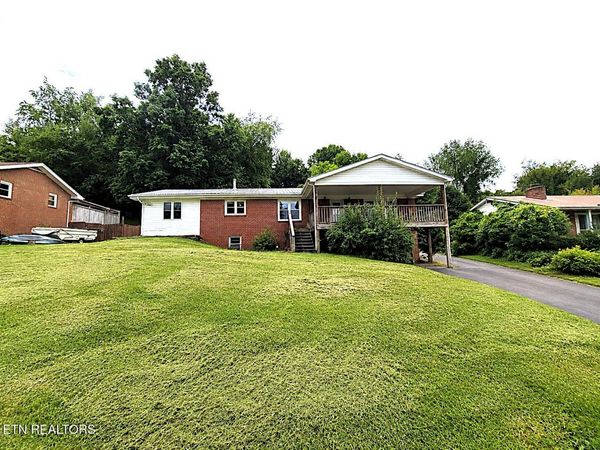 228 Smiley Circle, Blountville, TN 37617