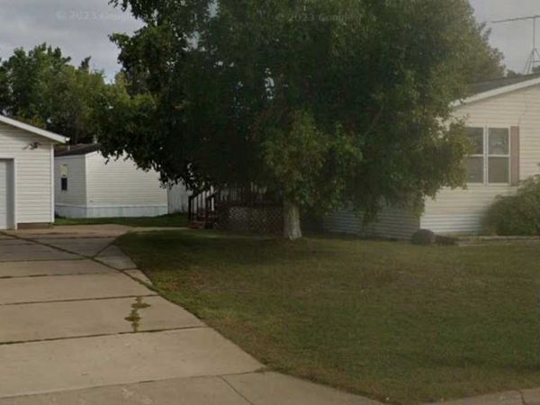 708 1st Street E, Milaca, MN 56353