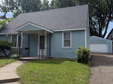 1232 Skillman Avenue W, Roseville, MN 55113