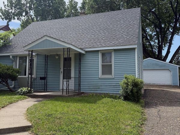 1232 Skillman Avenue W, Roseville, MN 55113