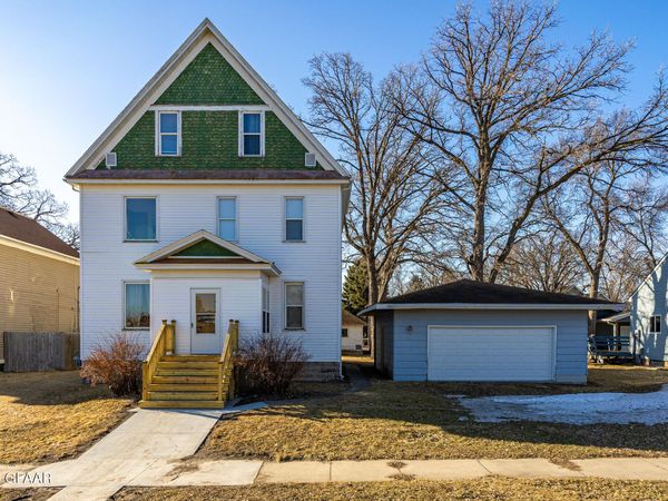 509 PLEASANT Avenue , Crookston, MN 56716