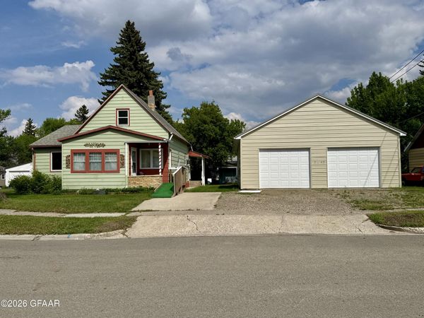 1115 2ND Street , Langdon, ND 58249