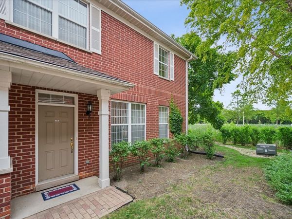 992 Enfield Drive, Northbrook, IL 60062