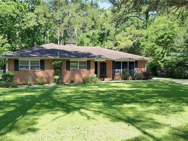 565 EDGEWOOD Drive, Pineville, LA 71360