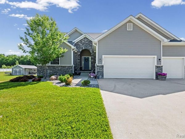 751 Nelson William Drive, Brandon Twp, MI 48462