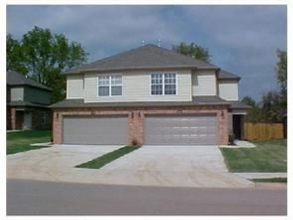 830 Oakwood Court , Centerton, AR 72719