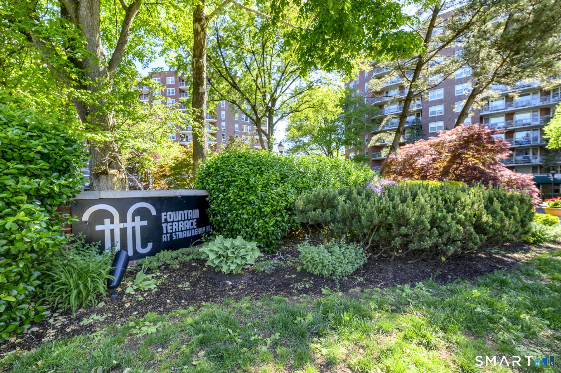 71 Strawberry Hill, Unit 519, Stamford, CT 06902 Main Photo