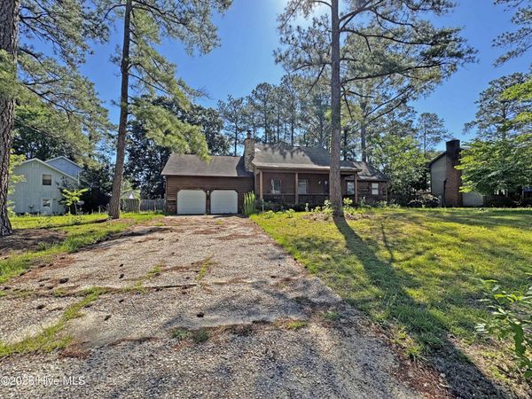 609 Lufkin Circle, Fayetteville, NC 28311