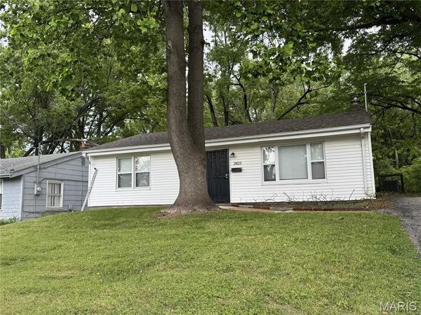 2823 Meadowlark Avenue , St Louis, MO 63136